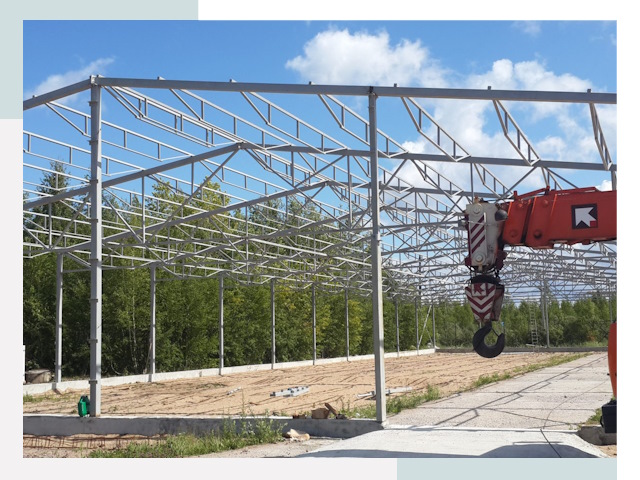 Строительство конюшен в Первоуральск от 618 руб. под ключ