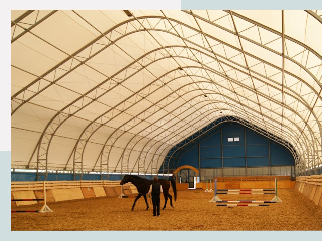 Строительство конных манежей в Первоуральске